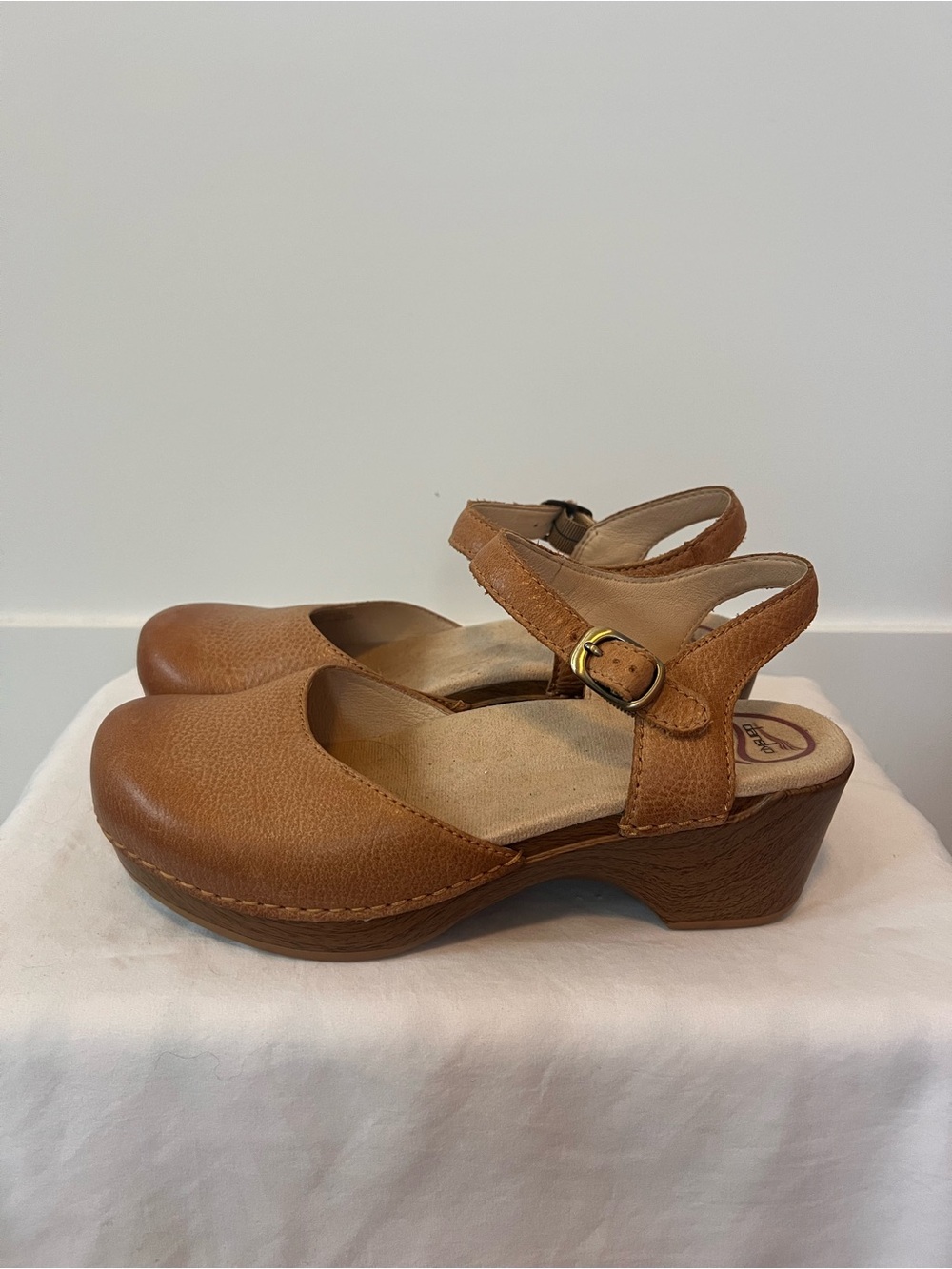 Dansko Women’s Tan Leather Closed-Toe Clog Mules with Ankle Strap - Picture 2 of 6